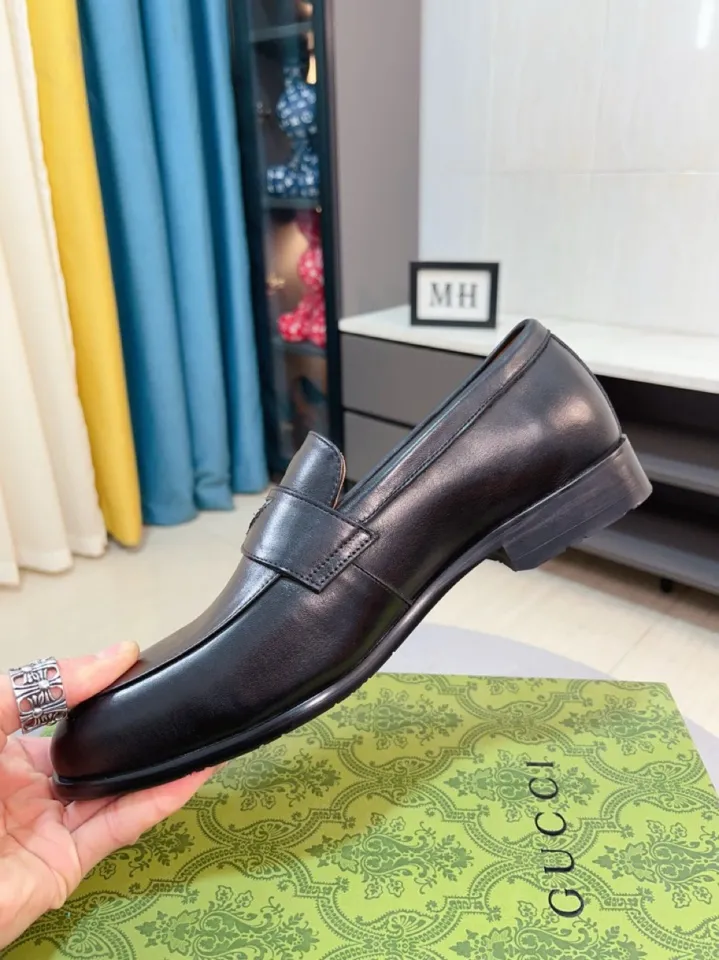 Men's shoes 💰500🌹🌹Niuli [GUCCI Gucci] A new style of formal men's leather shoes is coming~ The original quality upper is made of patent leather imported from Italy, the leather is soft and delicate, comfortable and soft first-layer cowhide lining, rubber wear-resistant outsole, the shoe shape is dignified and domineering, and the luxury charm cannot be concealed! The natural and free nouveau riche leads the trend. Code number: 38-44